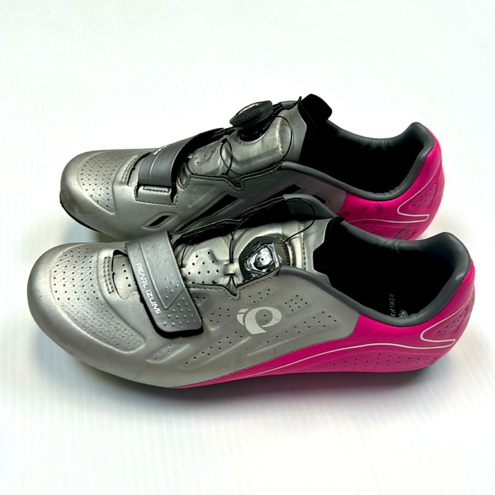 Pearl Izumi Cycle Cleats Women’s Size 40.5